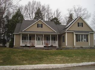 64 Pray St, Rochester, NH 03868