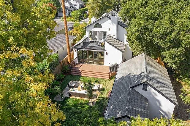 54 Watkins Ave — Photo 23
