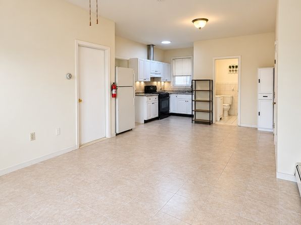 275 Delawanna Ave APT 4