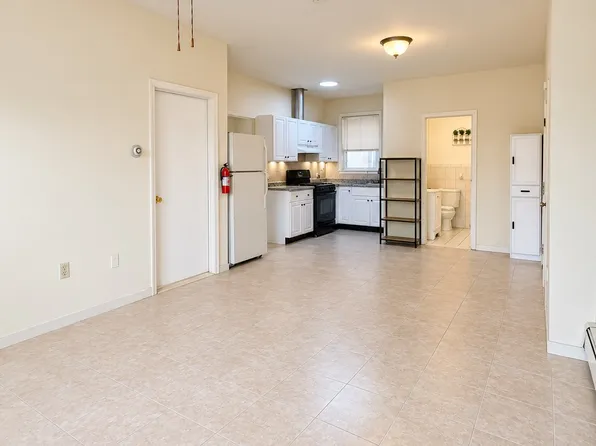 275 Delawanna Ave APT 4, Clifton, NJ 07014