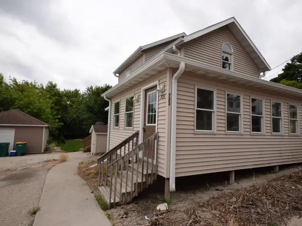 723 Main St, Lomira, WI 53048