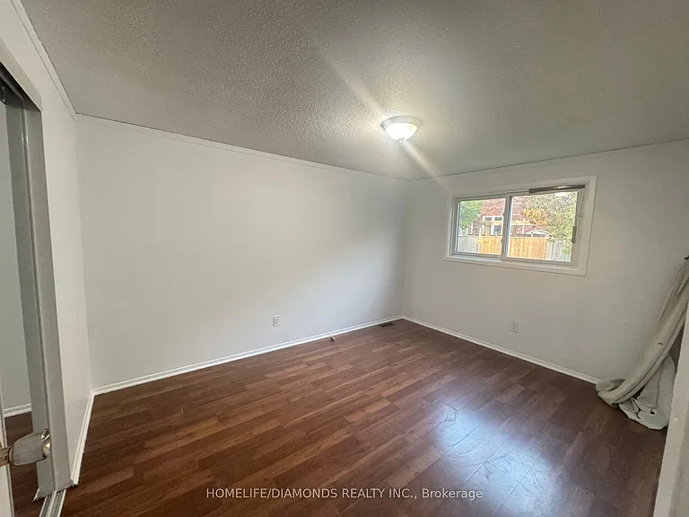 5 Calcott Ct #UPPER — Photo 15