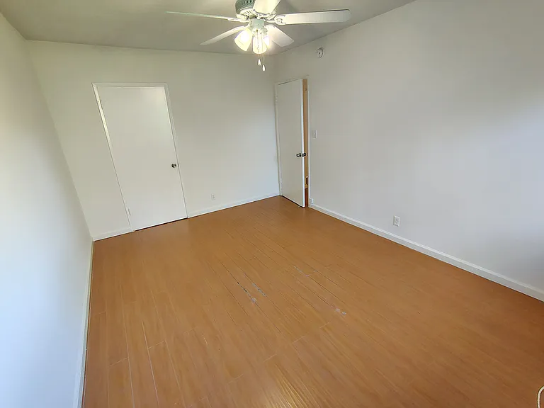 7920 Selma Ave #12 — Photo 8