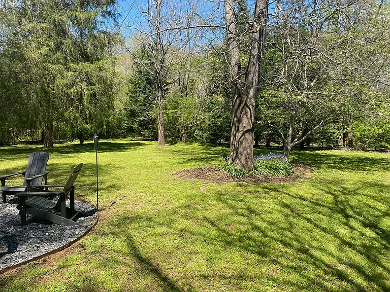 325 Malabar Way — Photo 31