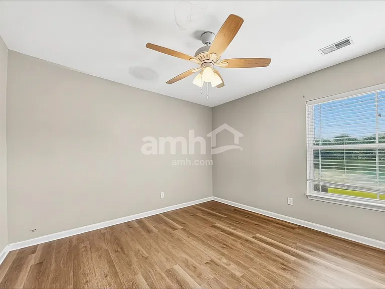 122 Spring Lakes Dr — Photo 14