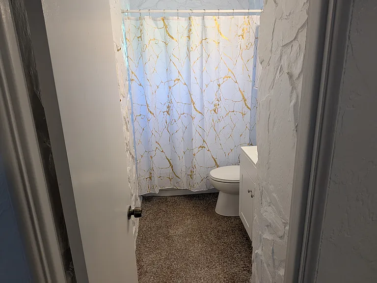10981 Village Green Ave — Photo 16