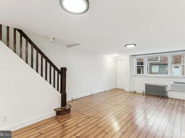 931 Hoffman St, Philadelphia, PA 19148