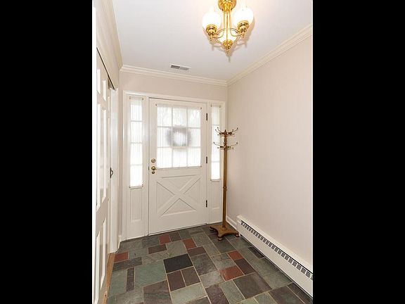 3rd image of 5412 Whittier Ct