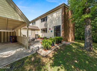 12 Brookside Dr, Oak Ridge, TN 37830
