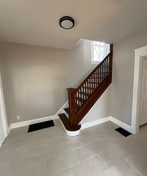 436 Hawthorne Ave — Photo 6