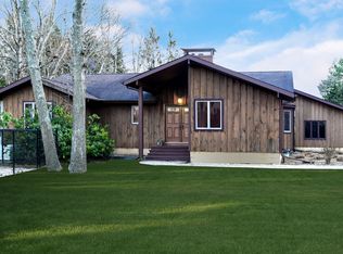 6 Dubon Rd, Center Moriches, NY 11934