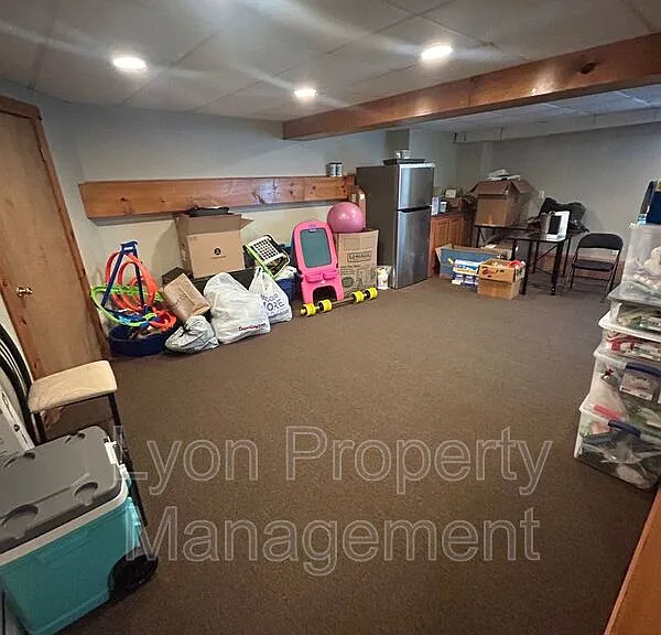 212 Tiffany St — Photo 26