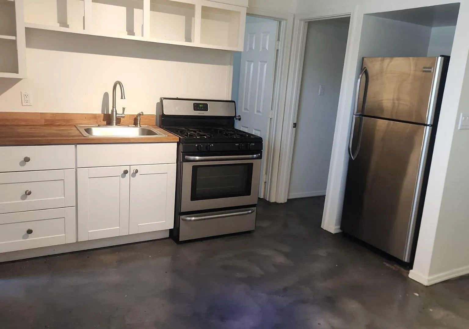3427 N 12th Pl — Photo 2