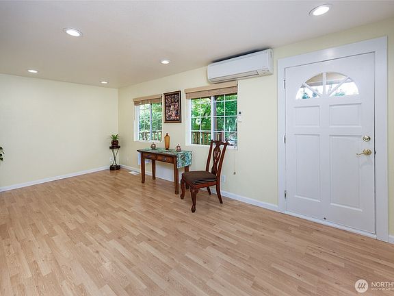 5th image of 521 Avenue C