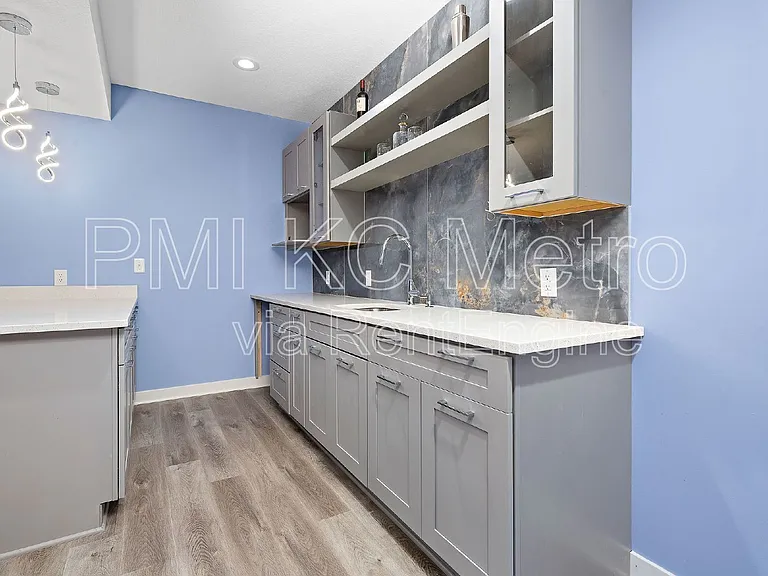 15708 Canterbury St — Photo 41