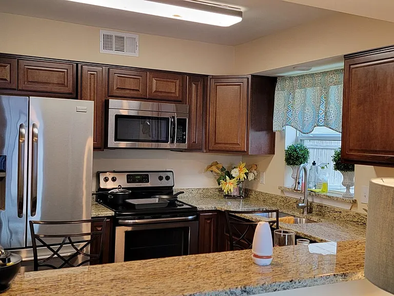 10500 Wild Oak Dr — Photo 10