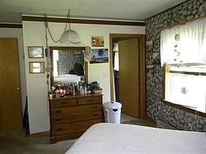5th image of 331 Pink St
