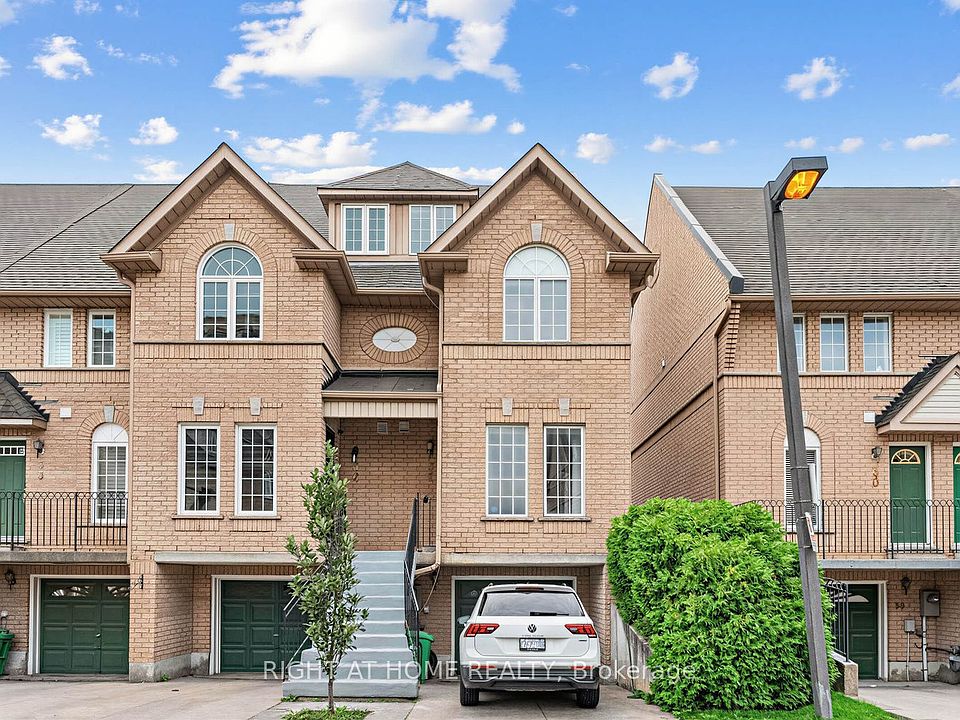 1st image of 80 Strathaven Dr #31