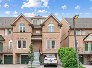 80 Strathaven Dr #31, Mississauga, ON L5R3V9