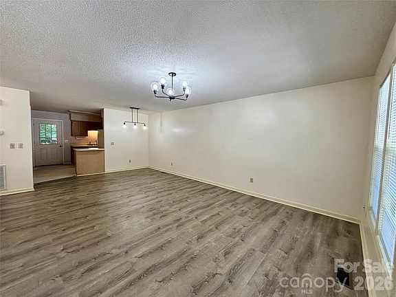 3rd image of 160 Whispering Pines Dr
