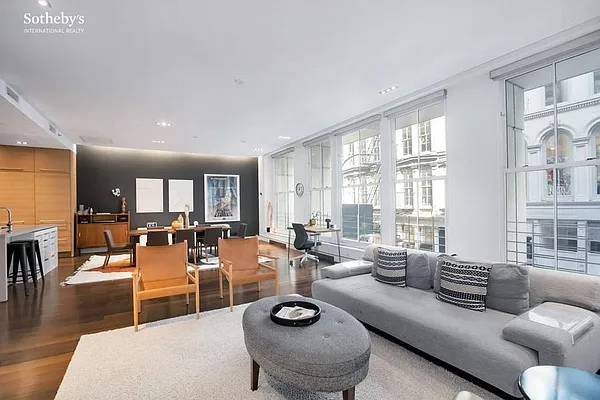 Sold by Sotheby's International Realty | media 6