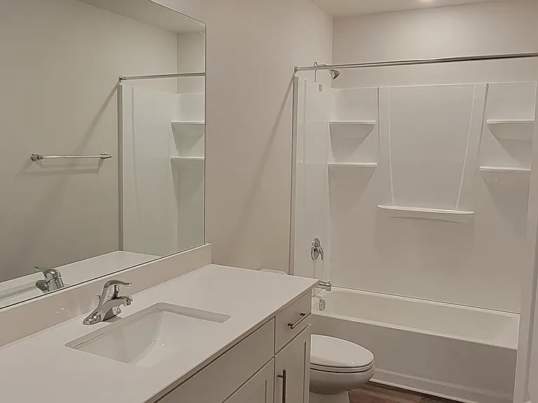 2109 N Chianti St — Photo 9