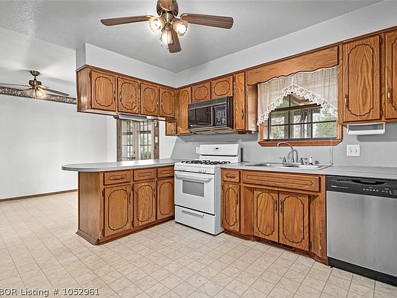 2nd image of 1333 Charles Dr