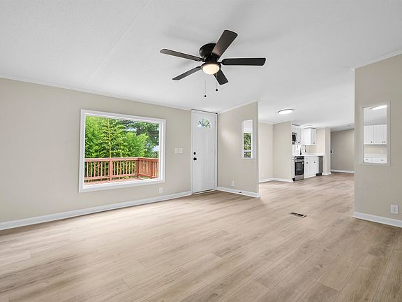 3rd image of 540 Battlefield Rd