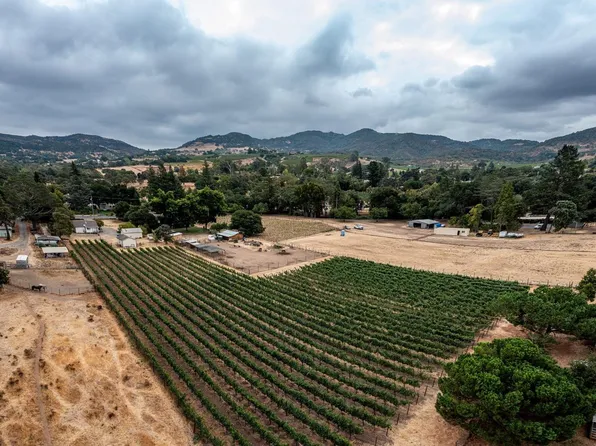 1049 4th Avenue, Napa, CA 94559