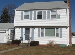 142 Kiwanee Rd, Warwick, RI 02888