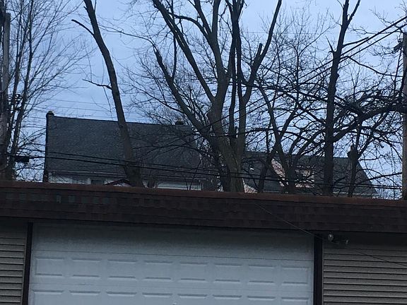 3rd image of 1923 Powell Ave