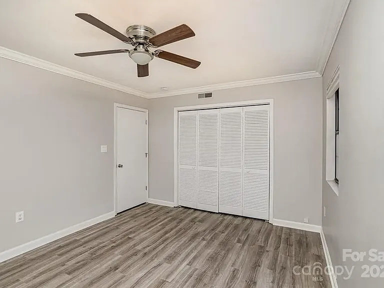 7610 Woods Ln #5 — Photo 18