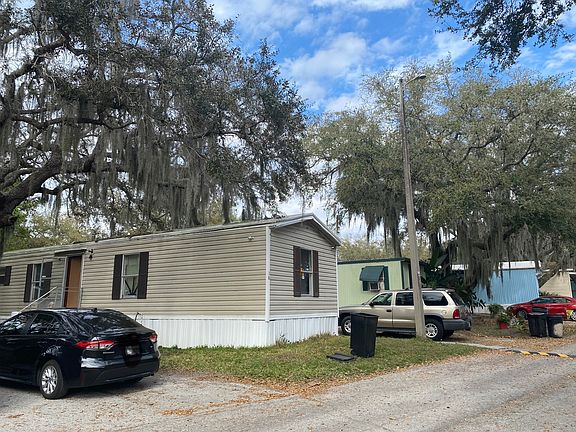 3rd image of 8518 Gibsonton Dr #16