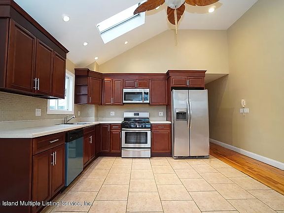 2nd image of 508 Delafield Ave Floor 2