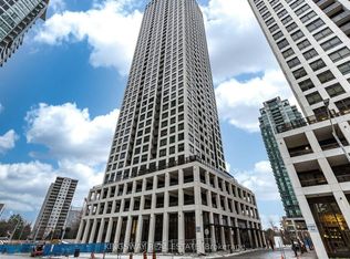 30 Elm Dr W #2105, Mississauga, ON L5A 0N6