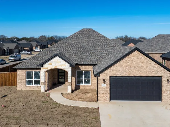 514 Limestone Cir, Mabank, TX 75147