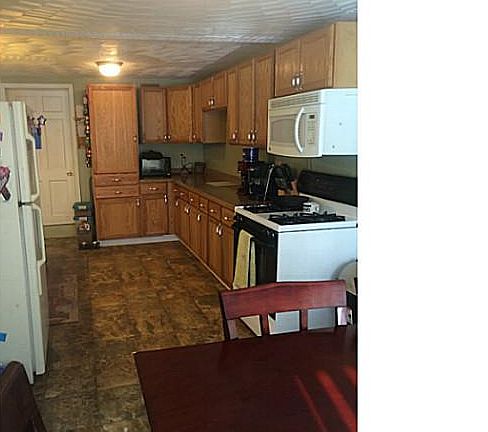 3rd image of 13273 Seneca St