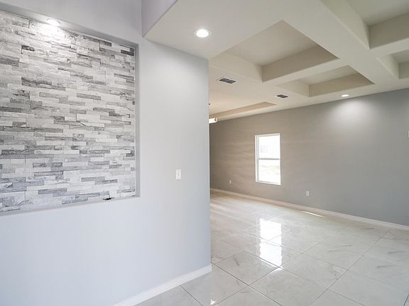 3rd image of 4524 Alvarado Ln