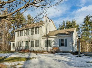 71 Green Meadow Lane, Bedford, NH 03110