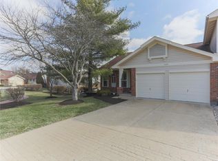 1325 Stone Run Dr, Ballwin, MO 63021