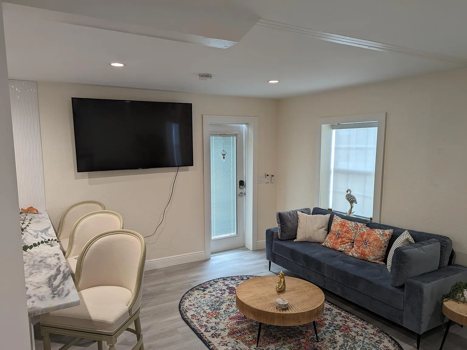 Studio, 600 sqft, $1,950 — Photo 3