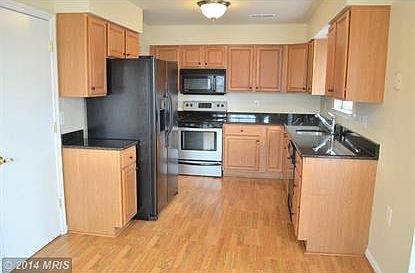 4th image of 10800 Stone Hill Ln