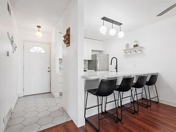 3rd image of 6501 E Hill Dr APT 225