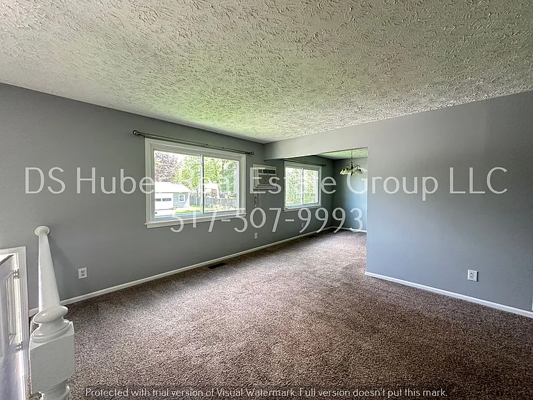 328 N Church St — Photo 2