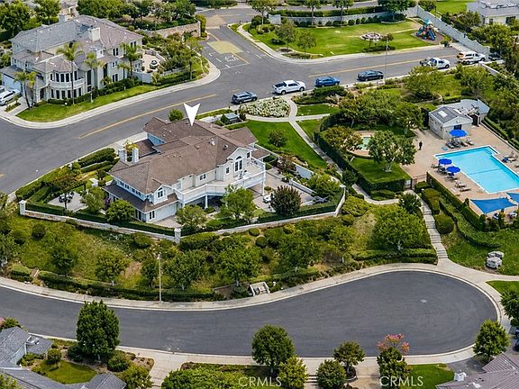 3rd image of 111 Hillcrest