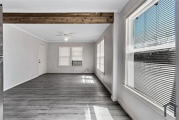 305 N Robinson St #C — Photo 39