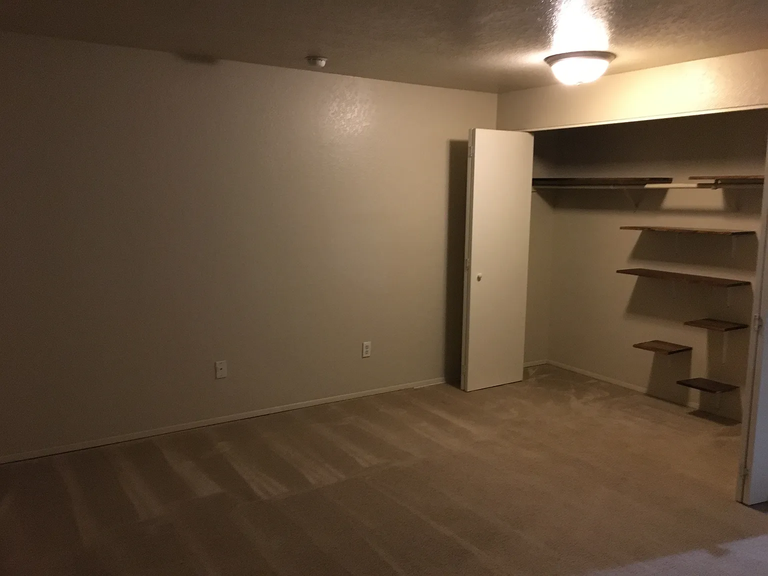 2 bed, 1.5 bath, 1088 sqft, $2,310 — Photo 4