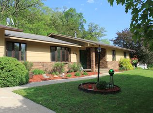 604 Shady Lane Dr, Decorah, IA 52101