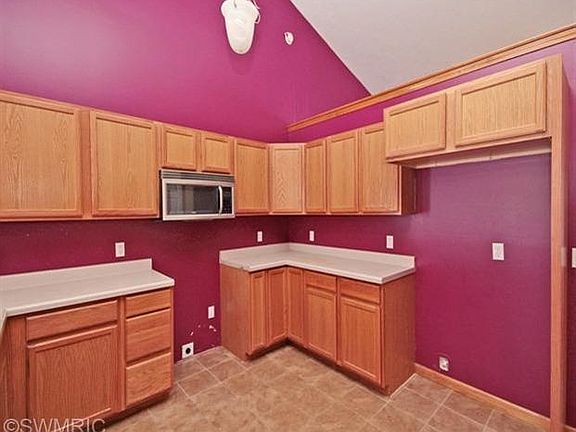 5th image of 52315 Chardonnay St