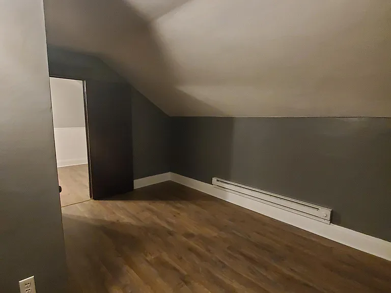 310 Olmstead Ave #UPPER — Photo 7